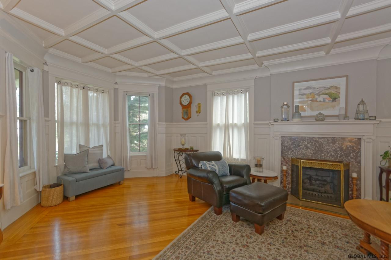 8 Douglas Road Schenectady, NY 12308 - Photo 13 of 55 Photo 13