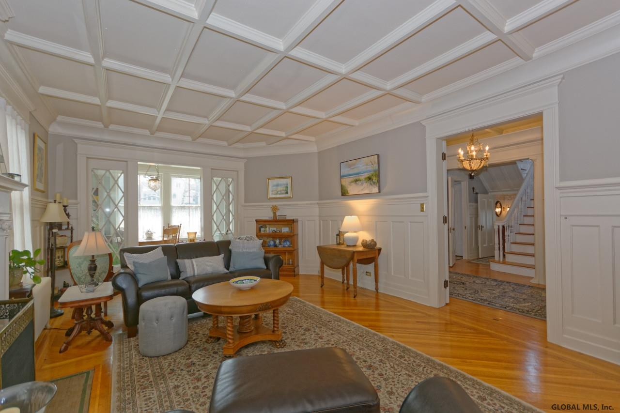 8 Douglas Road Schenectady, NY 12308 - Photo 14 of 55 Photo 14