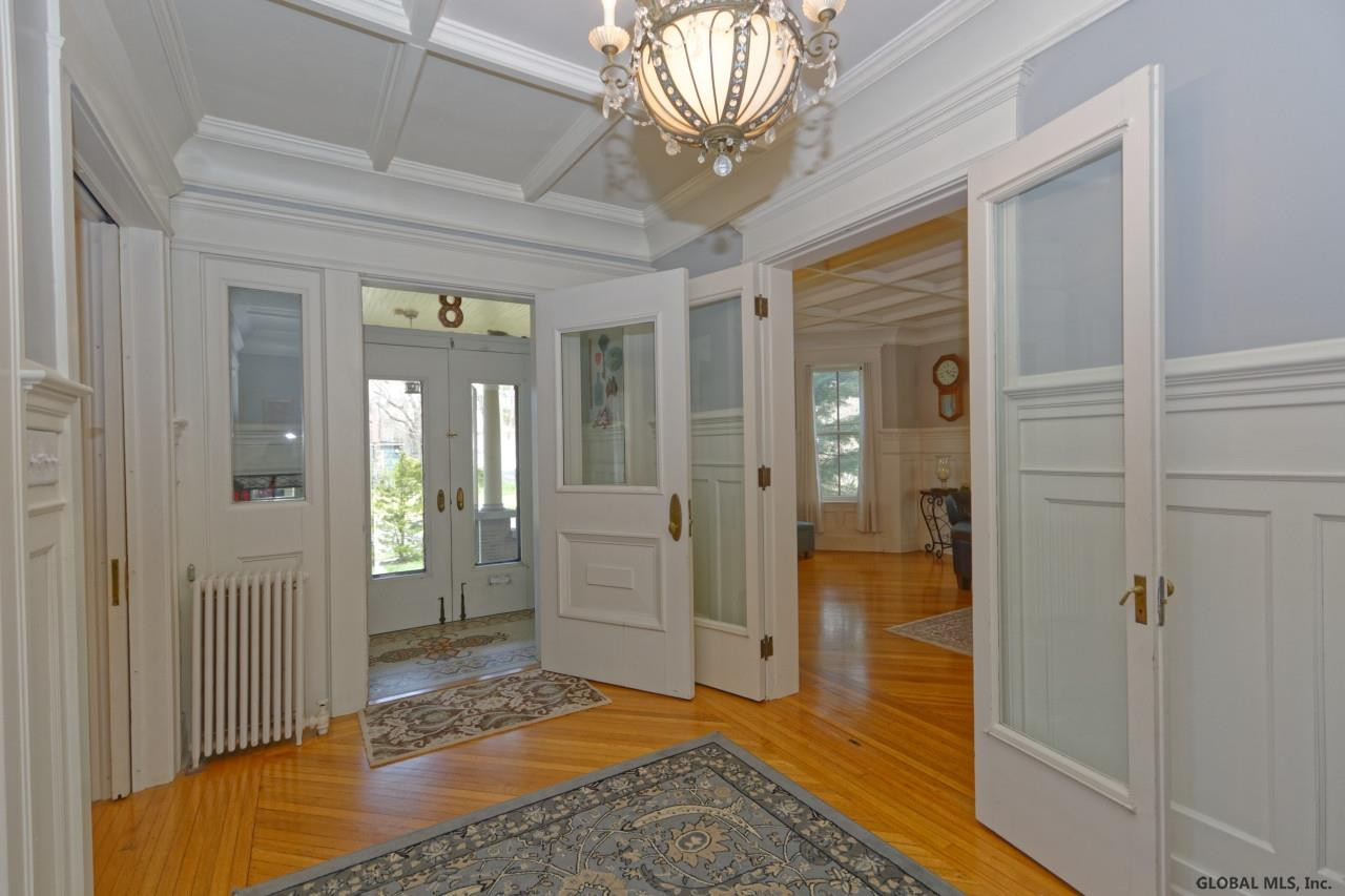 8 Douglas Road Schenectady, NY 12308 - Photo 8 of 55 Photo 8