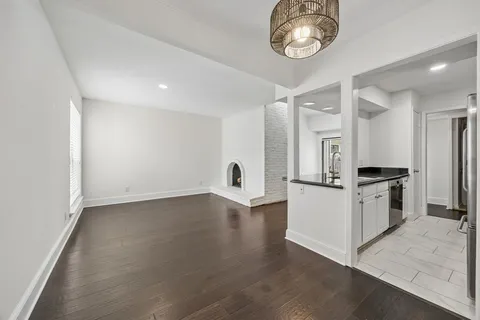 $309,900 | 5916 Sandhurst Lane, Unit 233, Dallas, TX 75206