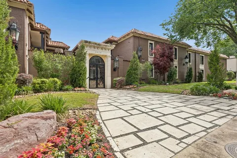 $309,900 | 5916 Sandhurst Lane, Unit 233, Dallas, TX 75206