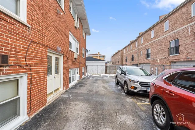 a car parked in front of a building