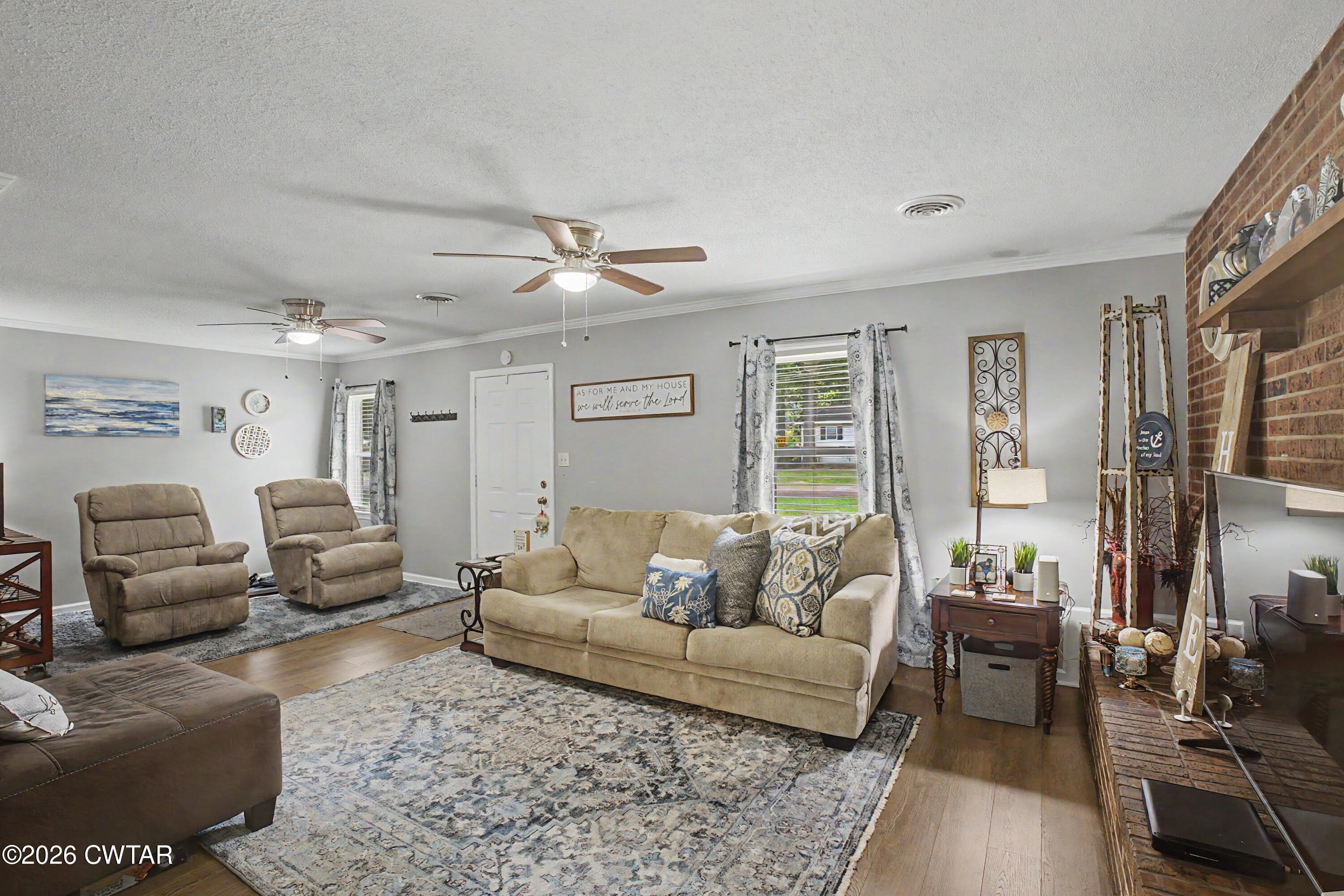 1180 Pine Street Covington, TN 38019 - Photo 7 of 35 Living Room