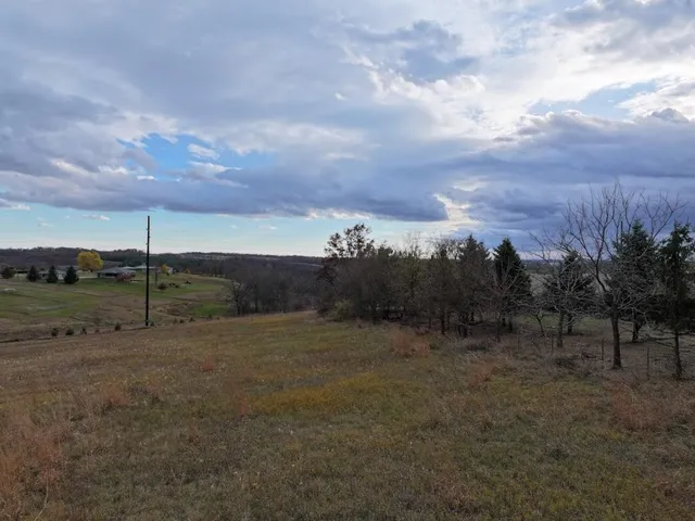 $95,000 | 5.04 M/l Acres State Road 39, Blanchardville, WI 53516