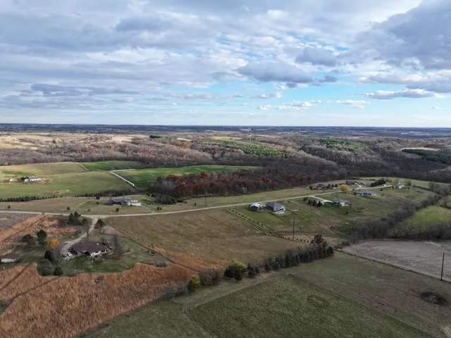 $95,000 | 5.04 M/l Acres State Road 39, Blanchardville, WI 53516