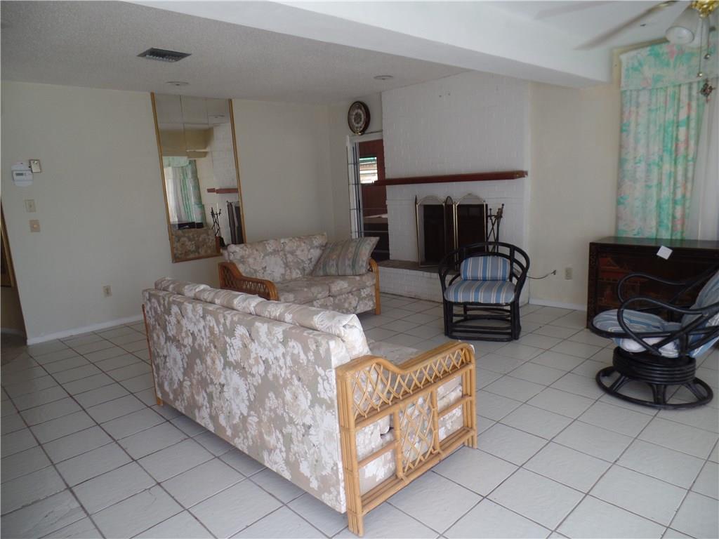 150 Southwest Cabana Point Circle, Unit 13 Stuart, FL 34994 - Photo 23 of 25 Gallery Image 23