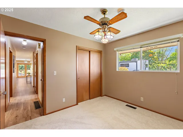 $879,000 | 30700 South S Highway, Canby, OR 97013