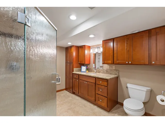 $879,000 | 30700 South S Highway, Canby, OR 97013