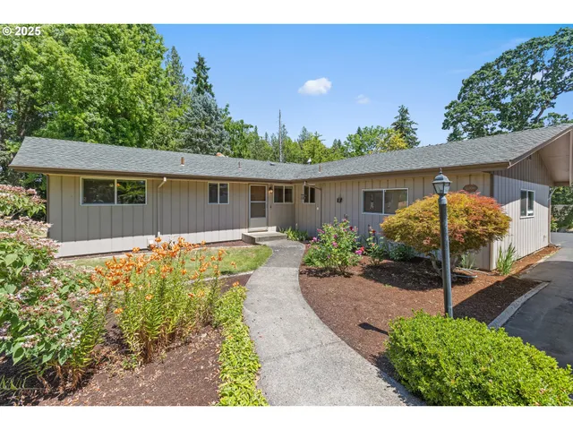 $879,000 | 30700 South S Highway, Canby, OR 97013