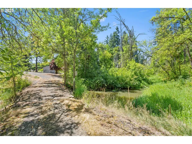 $879,000 | 30700 South S Highway, Canby, OR 97013
