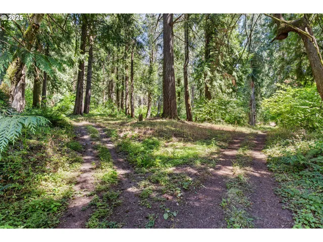 $879,000 | 30700 South S Highway, Canby, OR 97013