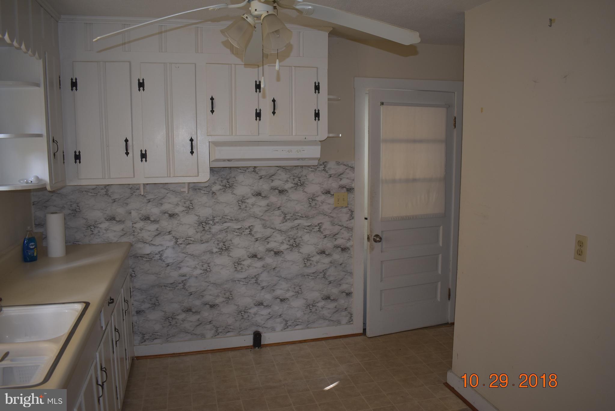 14210 Exline Road Hancock, MD 21750 - Photo 23 of 26 a view of bathroom with marble wall
