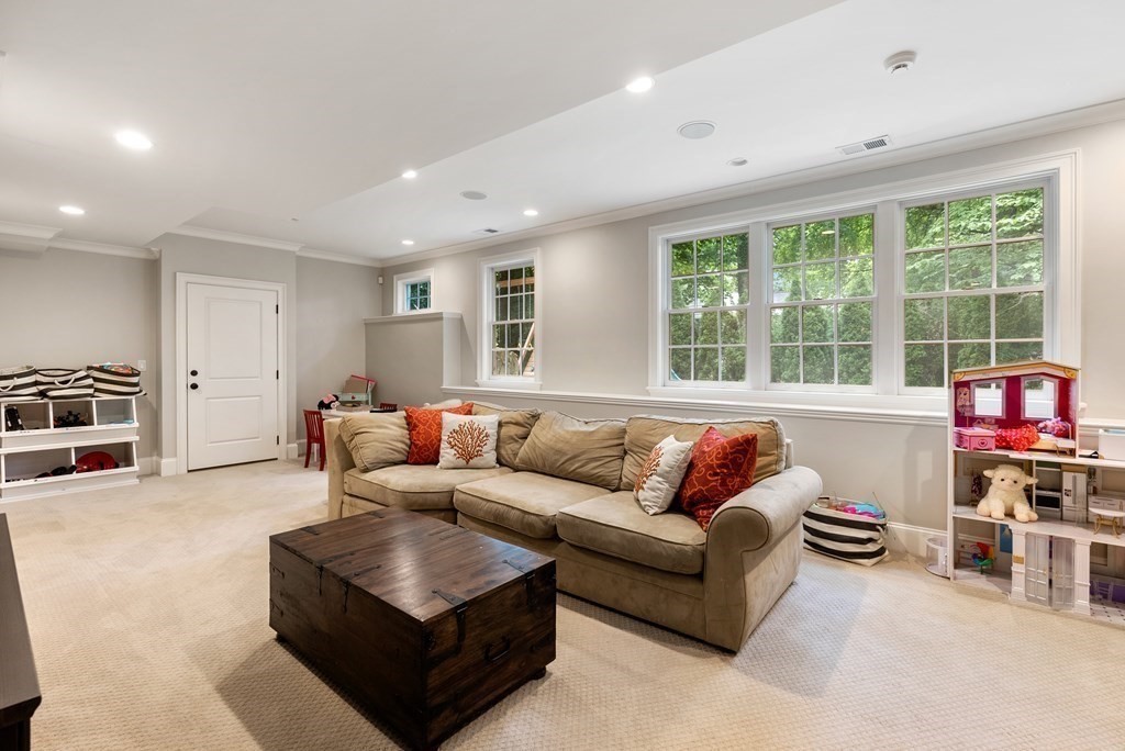 38 Earle Road Wellesley, MA 02481 - Photo 29 of 38