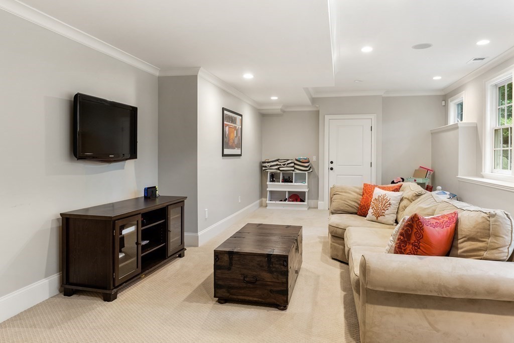 38 Earle Road Wellesley, MA 02481 - Photo 30 of 38