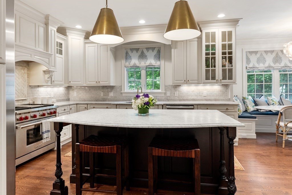 38 Earle Road Wellesley, MA 02481 - Photo 3 of 38