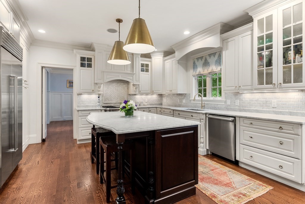 38 Earle Road Wellesley, MA 02481 - Photo 5 of 38