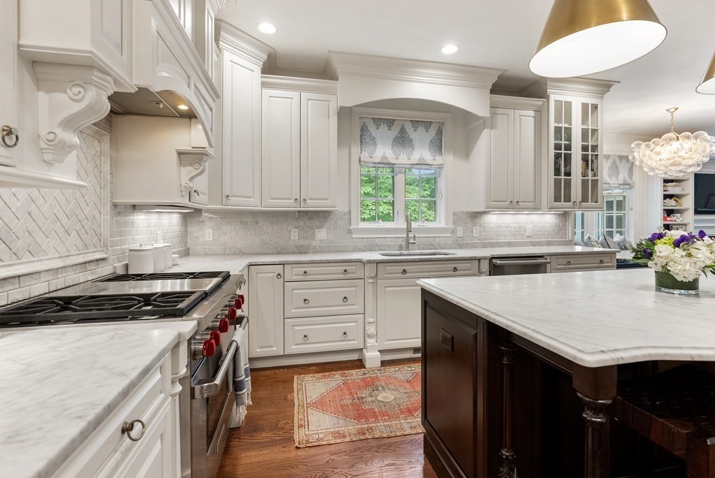 38 Earle Road Wellesley, MA 02481 - Photo 6 of 38