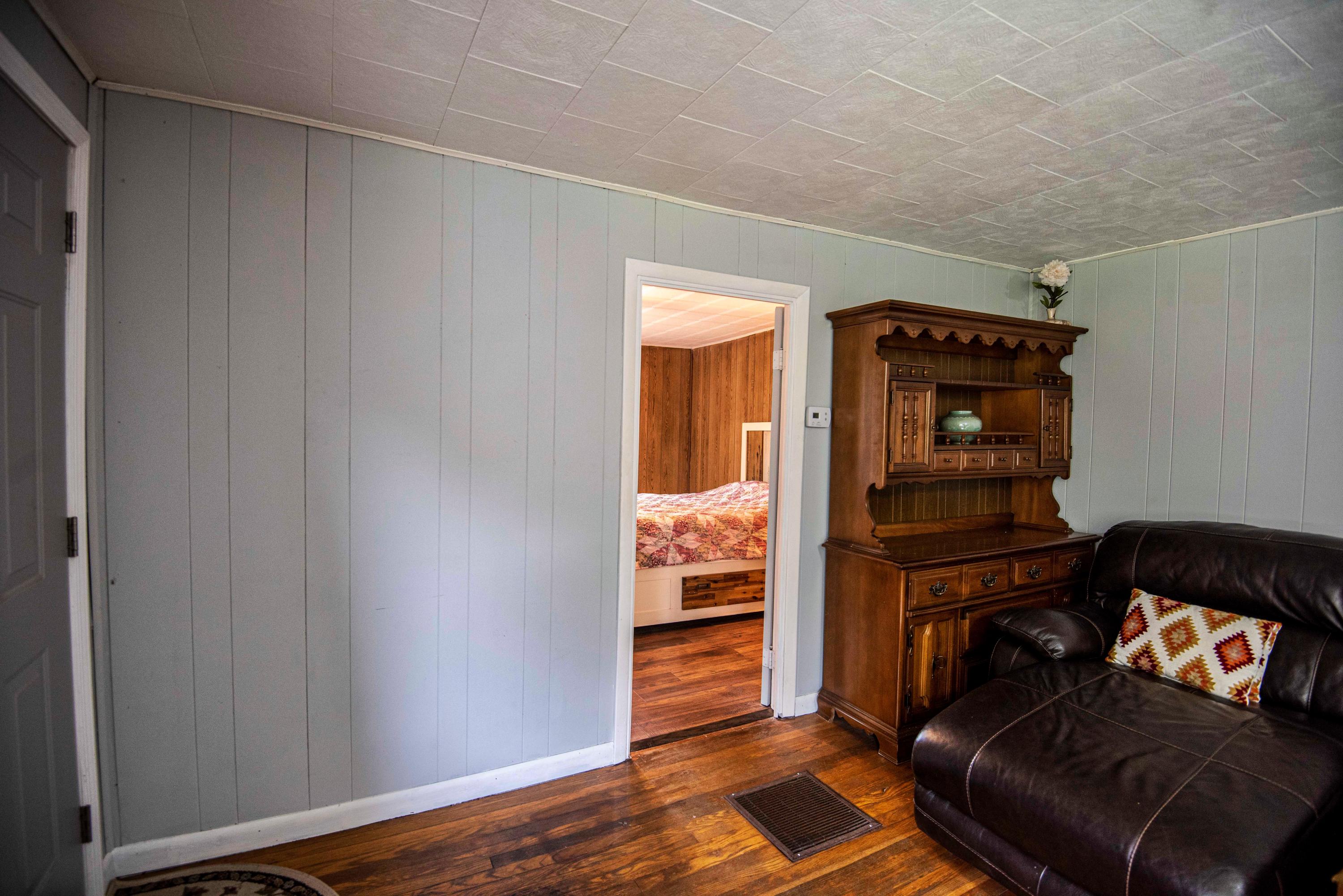 2282 Fairview Road Duffield, VA 24244 - Photo 4 of 42 4
