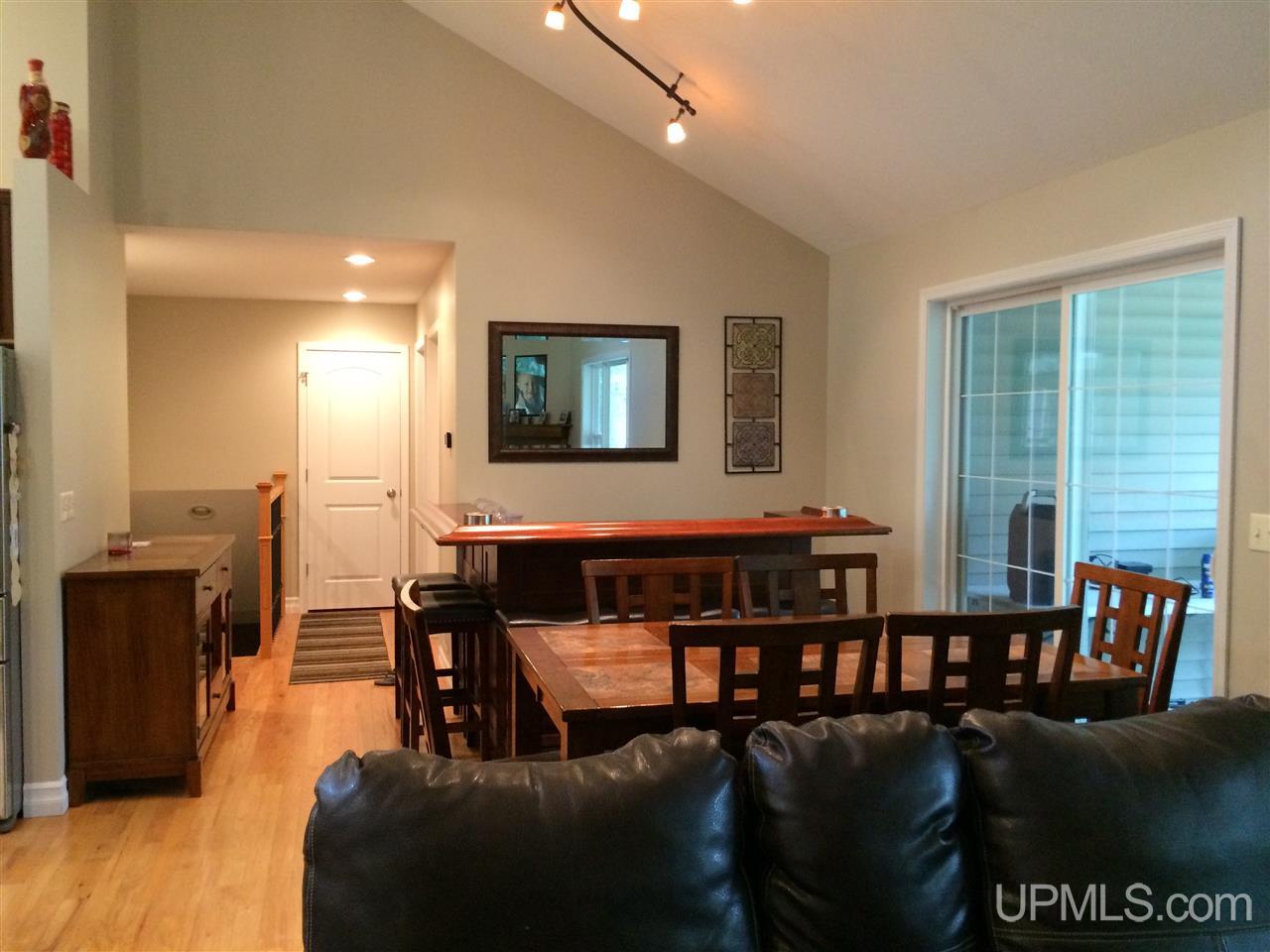 56 Tipperary Road Gladstone, MI 49837 - Photo 12 of 35 Gallery Image 12