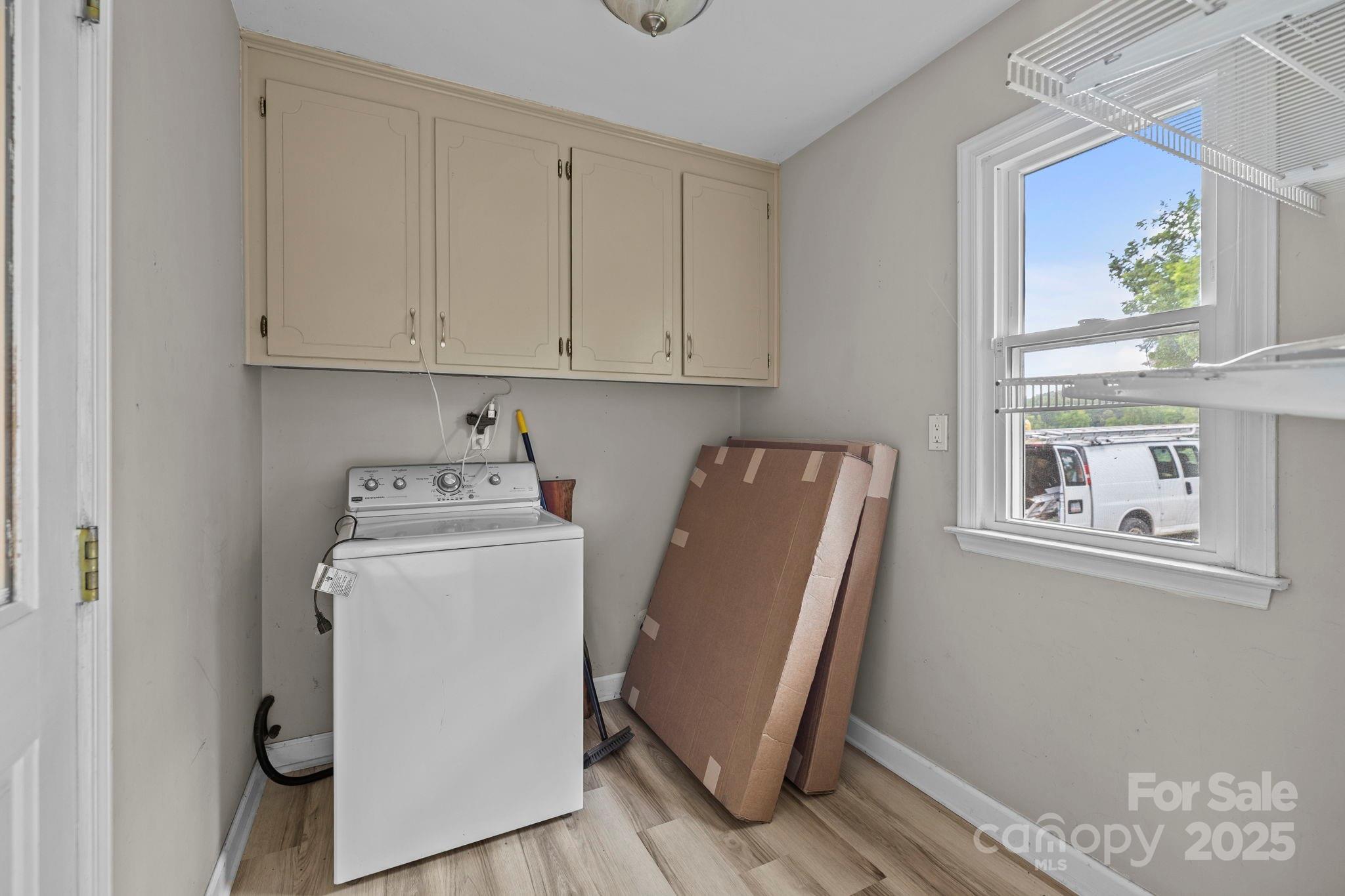 8321 Starnes Randall Road Charlotte, NC 28215 - Photo 9 of 26 Gallery Image 9