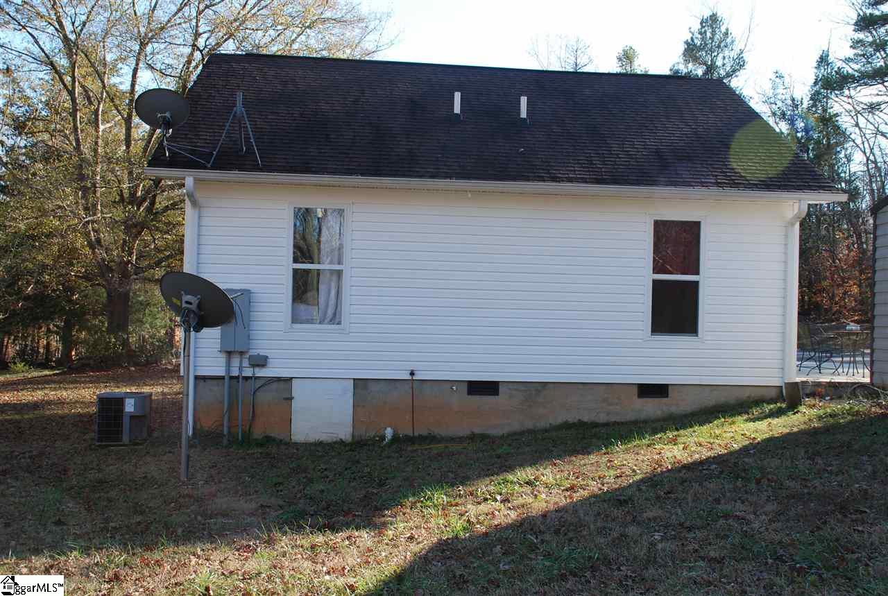 414 Peden Road Fountain Inn, SC 29644 - Photo 4 of 22