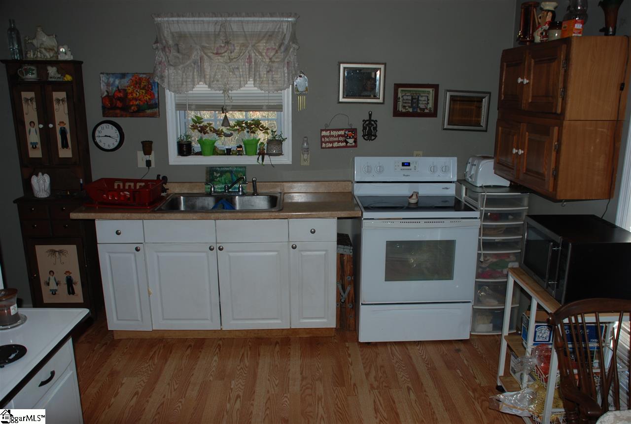 414 Peden Road Fountain Inn, SC 29644 - Photo 10 of 22