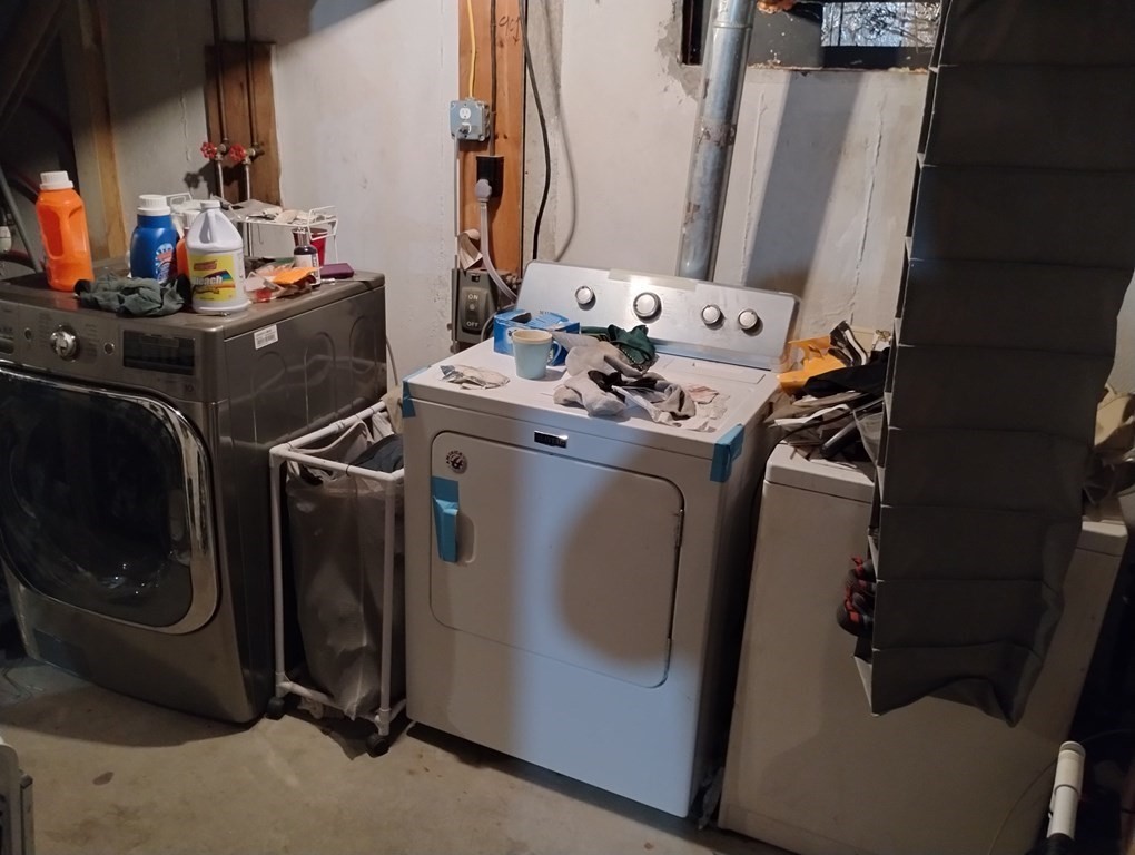80 Forge Village Road Groton, MA 01450 - Photo 8 of 10 a utility room with dryer and washer