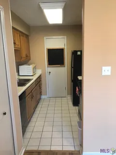 $1,300 | 1953 South Brightside View Drive, Unit B, Baton Rouge, LA 70820