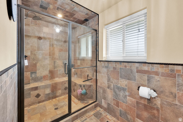 698 East 200 South Bountiful, UT 84010 - Photo 13 of 38