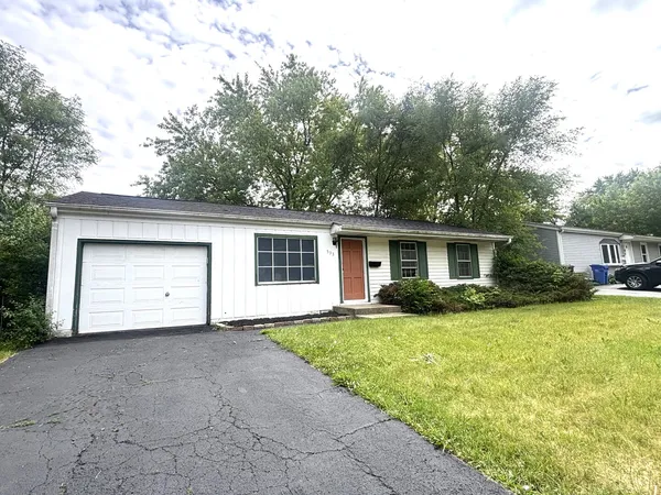 $269,900 | 533 Gentle Breeze Terrace, Carpentersville, IL 60110