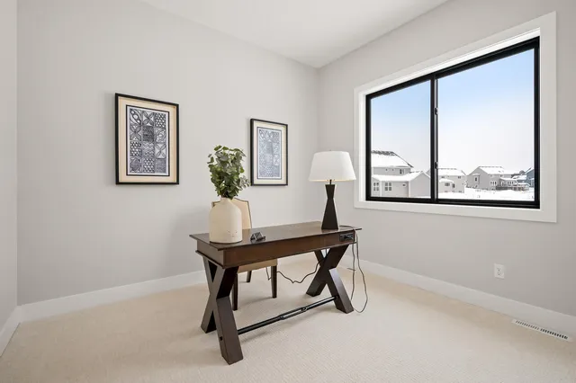 $789,900 | 4927 Parkside Circle, Eagan, MN 55123