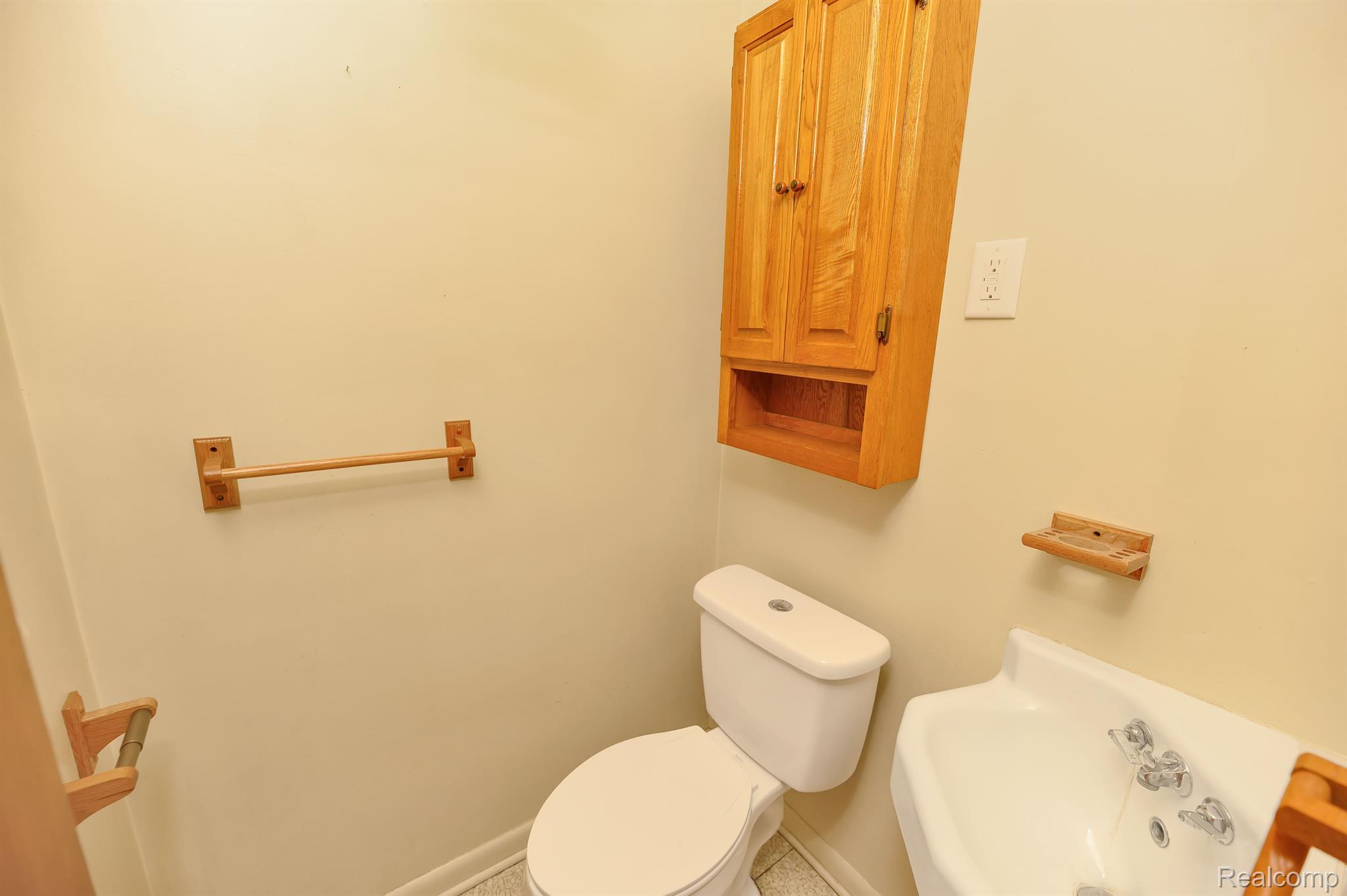 17202 Inkster Road Redford, MI 48240 - Photo 21 of 24