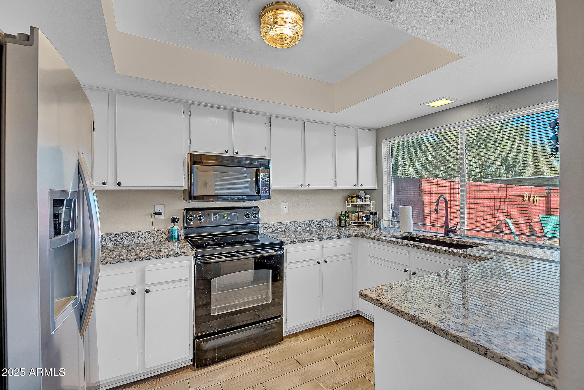 10100 North 89th Avenue, Unit 66 Peoria, AZ 85345 - Photo 2 of 32 Kitchen