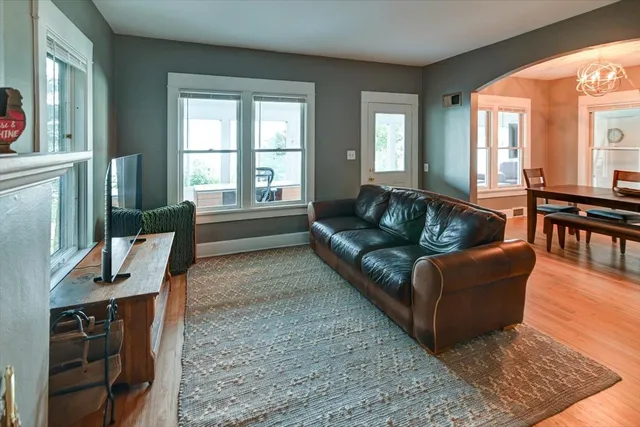 $4,000 | 5026 Lake Mendota Drive, Madison, WI 53705