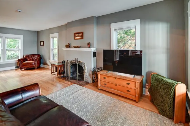 $4,000 | 5026 Lake Mendota Drive, Madison, WI 53705