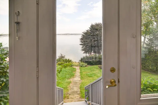 $4,000 | 5026 Lake Mendota Drive, Madison, WI 53705