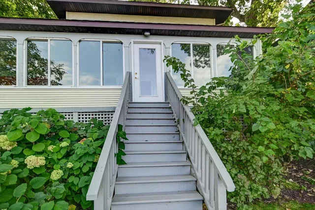 $4,000 | 5026 Lake Mendota Drive, Madison, WI 53705