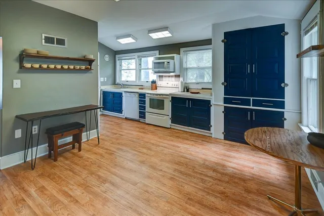 $4,000 | 5026 Lake Mendota Drive, Madison, WI 53705