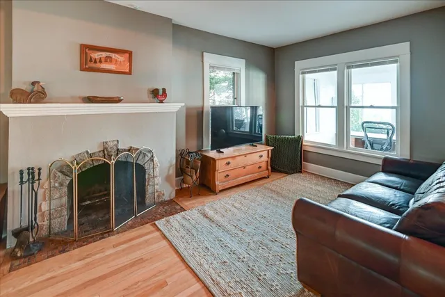 $4,000 | 5026 Lake Mendota Drive, Madison, WI 53705