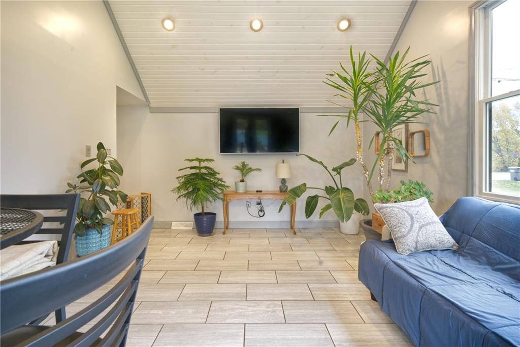 110 Orchard Lane Butler, PA 16001 - Photo 3 of 44