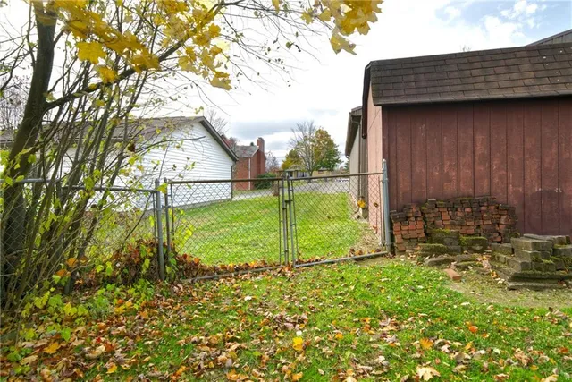 $299,900 | 110 Orchard Lane, Butler, PA 16001