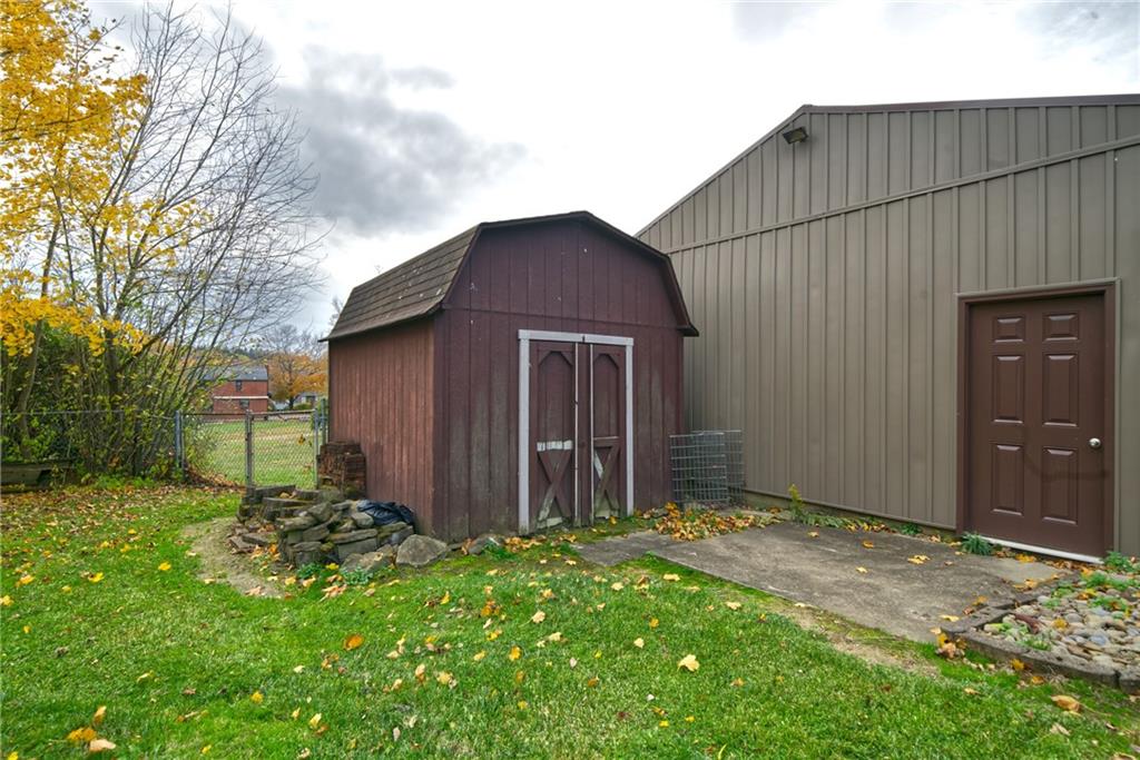 110 Orchard Lane Butler, PA 16001 - Photo 36 of 44