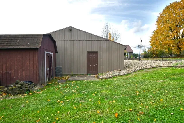 $299,900 | 110 Orchard Lane, Butler, PA 16001