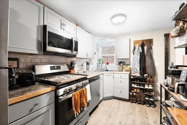 $239,900 | 905 Highway 9, Woodford, VT 05201