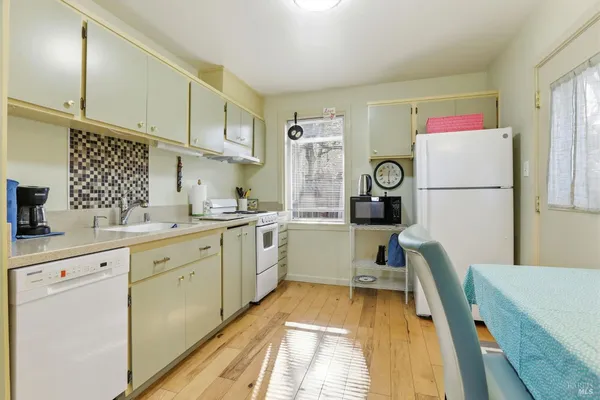 $449,000 | 49 Livingston Court, Novato, CA 94949