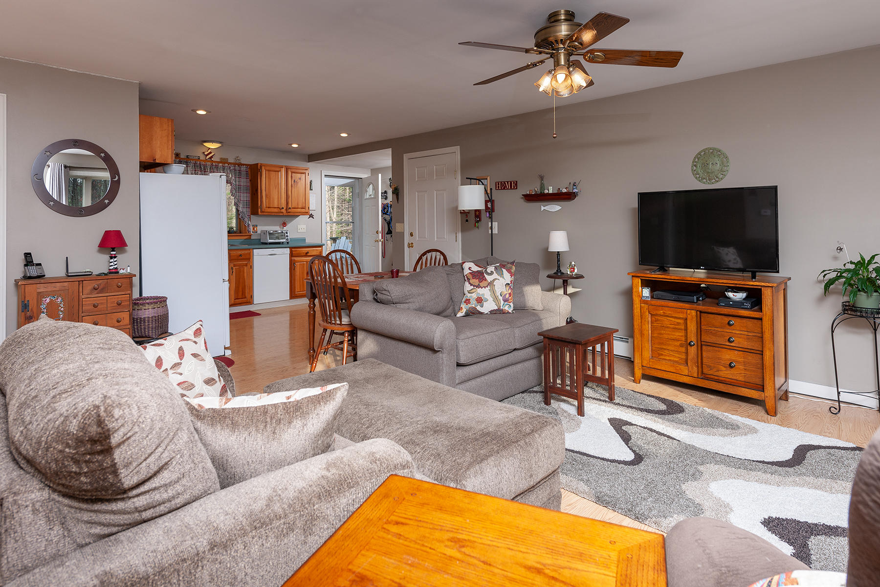 179 Mountain Road Cape Neddick, ME 03902 - Photo 5 of 25 Living