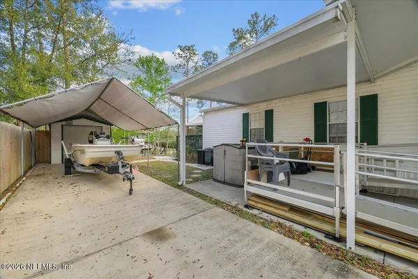 $324,900 | 120 Waterway Avenue, Satsuma, FL 32189