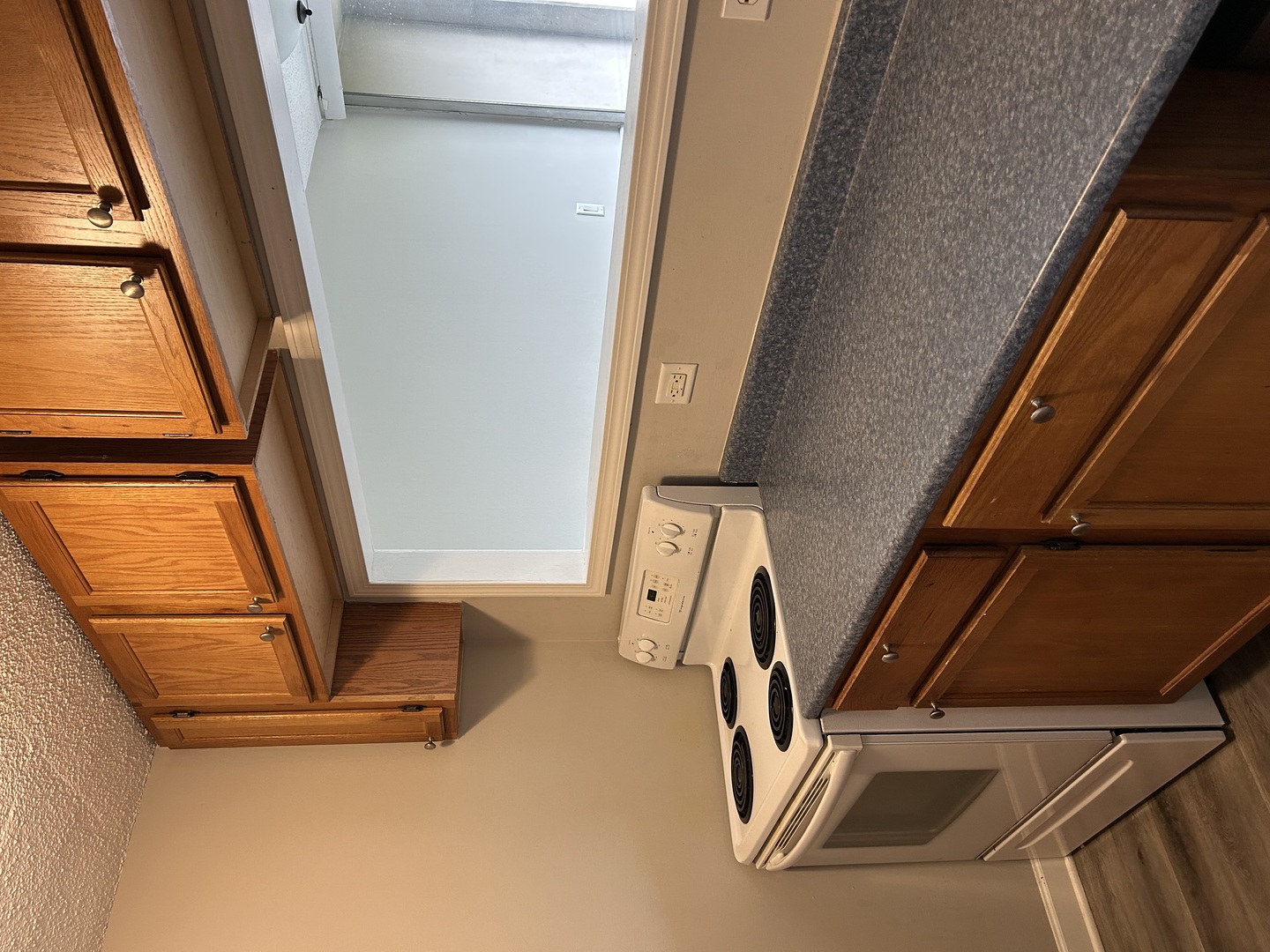 1043 South York Road, Unit 301 Bensenville, IL 60106 - Photo 6 of 14
