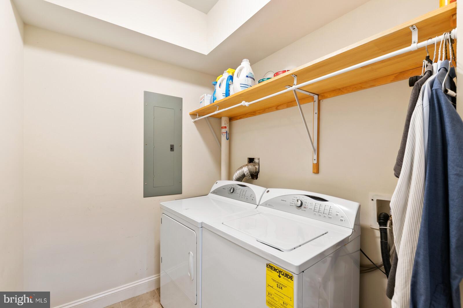 23 East Braddock Road Alexandria, VA 22301 - Photo 27 of 29 a utility room with dryer and washer