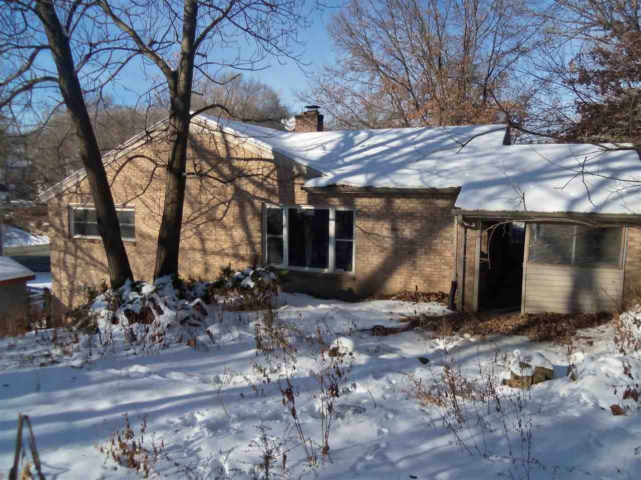 2409 Middle Road Davenport, IA 52803 - Photo 2 of 9 Gallery Image 2